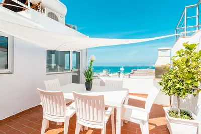 Image de Appartement de vacances \"Casa Piedra de la Rendona\" avec terrasse et vue sur la mer
