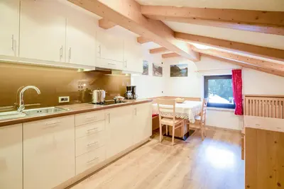 Image de Rustic Apartment near Ski Areas with Wi-Fi, Garden and Terrace