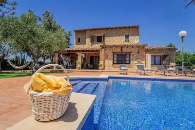 Image de Maison de vacances \"Vinyes Can Grau\" avec vue sur montagne