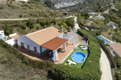 Image de \"Casa Rural el Cerrillo\" Vue sur montagne, Wi-Fi, Jardin, Terrasse et Piscine