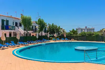 Image de Appartement 'Lurdes' avec vue sur les montagnes, piscine partagée et climatisation
