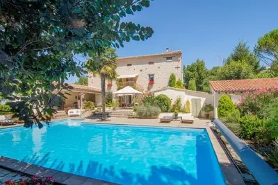 Holiday cottage in Pays de Cocagne, peaceful with large swimming pool