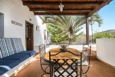 Image de Appartement rural \"Pancho\" avec patio, vue sur le volcan et Wi-Fi