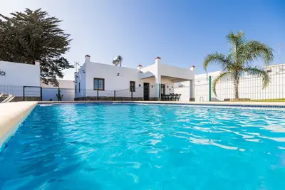 Image de Maison de vacances \"Villa Ca1\" avec piscine, jardin, terrasse et Wi-Fi