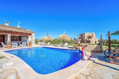 Image de Finca Las Naranjas récemment rénovée pour 6 personnes près de Can Picafort Mallorca