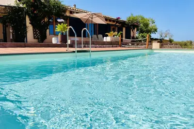 Image de Maison de campagne \"Punyetes\" avec vue sur les montagnes, piscine privée et Wi-Fi