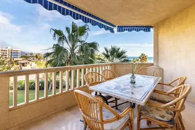 Image de Magnifique appartement Costa Lago sur la plage avec piscine, connexion Wi-Fi et vue sur la mer ; parking disponible