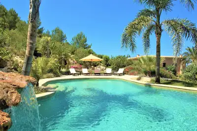 Image de Villa luxueuse fantastique avec maison principale et maison d'hôtes, Wi-Fi, piscine, jardin