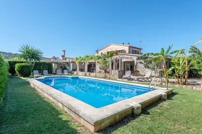 Villa \"La Sorteta De Cuxach\" en pleine nature et avec piscine