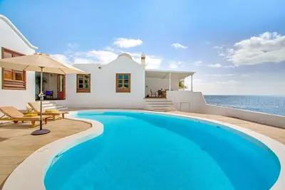 Image de Spectaculaire villa el Pescador avec Wi-Fi, terrasses et piscine