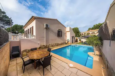 Image de Maison de ville typiquement majorquine avec piscine – Casa Manolo