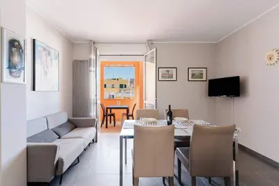 Image de Appartement moderne avec climatisation et balcon ; animaux admis