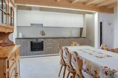 Image de Appartement Sas Lonch avec vue sur la montagne, Wi-Fi et jardin