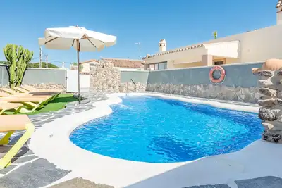 Air-Conditioned Home Close to the Beach with Pool, Terrace, Garden & Wi-Fi; Parking Available