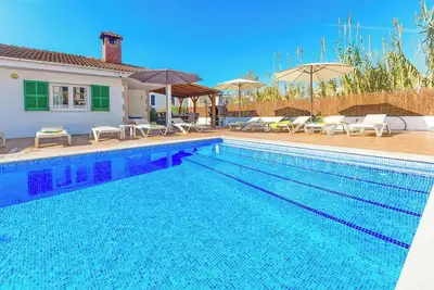 Image de Villa Miquel, belle maison avec piscine près de la plage