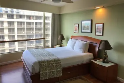 Image de Ocean Front View 1Bd / 2Ba Suite @ Imperial Waikiki