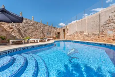 Image de Maison de vacances climatisée avec piscine, terrasse, balcon et Wi-Fi