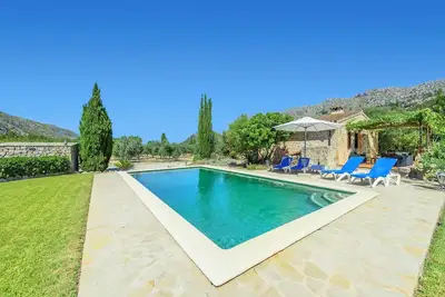 Image de Belle maison de campagne climatisée avec piscine et jardin ; Parking disponible