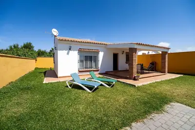 Image de Rustic Home Close to Beach with Pool, Terrace, Garden & Wi-Fi; Pets Allowed, Parking Available