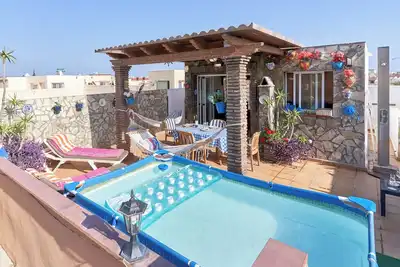 Image de Appartement climatisé à proximité des plages avec terrasse sur le toit