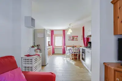Image de Appartement spacieux \"Cesa Crepaz\" avec vue sur les montagnes, Wi-Fi et jardin