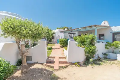 Image de Cottage Penelope : charmante maison méditerranéenne près de la plage avec jardin et terrasse