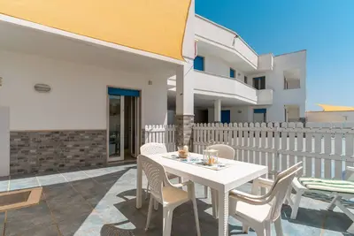 Image de Maison de vacances 'La Perla - Ametista' avec jardin privé et climatisation
