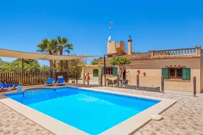 Charmante Finca avec piscine, jardin, terrasse, climatisation et Wi-Fi