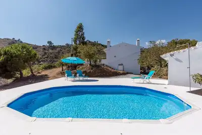 Maison andalouse avec piscine et terrasse sur le toit \"L'amour sous les étoiles\"