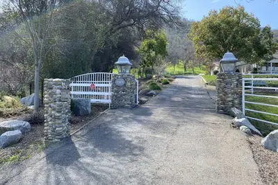 Image de Ranch Home avec installations pour chevaux