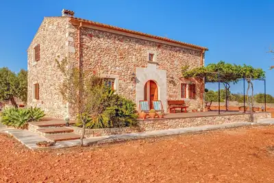 Image de Son Garrot avec jardin, vue sur les montagnes et Wi-Fi ; parking disponible