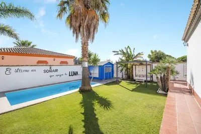 Image de Beautiful House with Pool, Terrace, Garden, Wi-Fi & Air Conditioning; Parking Available