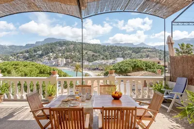 Image de Maison récente sur la mer avec vue sur la mer, jardin et Wi-Fi