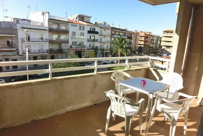 Image de Appartement pour 2-7 personnes (T-3) économique et proche de la plage à Rosas
