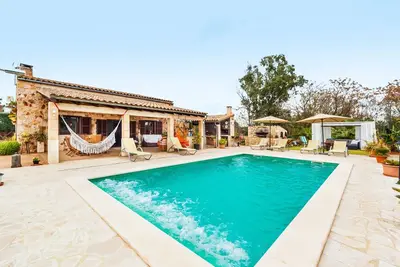 Nichée en pleine nature et avec piscine - Villa Esplendor