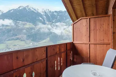 Image de Appartement 'Hofschenke Pfeiftal - Bergwiese' avec vue sur la montagne, jardin partagé et Wi-Fi
