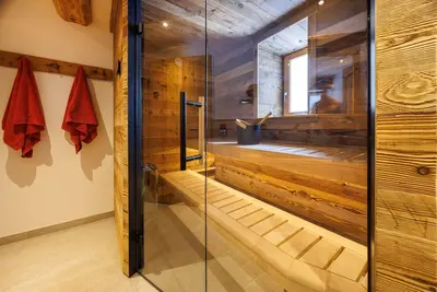 Image de Alm (100 m²), terrasse, cuisine supplémentaire, 2 chambres et 1 salon, max 8 personnes