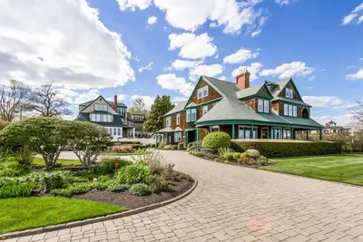 Image de Mirimar - High-End Elegant Victorian Estate in Narragansett Pier