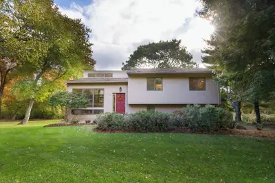 Image de Situé au centre de tous les points chauds de Narragansett - Maison spacieuse avec air central