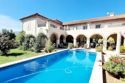 Image de Vlla d'inspiration toscane au cœur des vignobles de Franschhoek