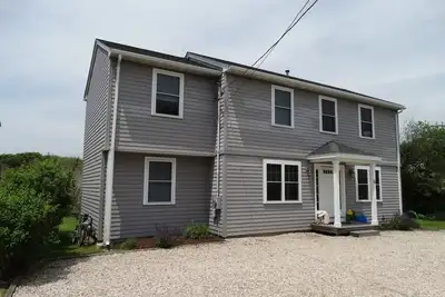 Image de Maison lumineuse, Beachy & spacieuse à distance de marche de la plage de Roger Wheeler