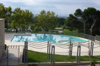 Image de Appartement 38 m² avec terrasse  au cœur d'un Golf avec bar et restaurant