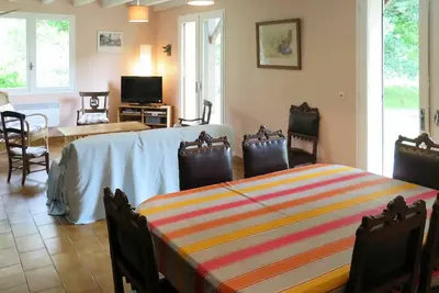 Image de Merveilleuse maison de vacances privée avec Wifi, Tv, terrasse, animaux admis et parking