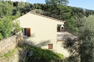 Image de Agréable appartement avec climatisation, Wifi, Tv, patio, animaux admis, vue panoramique et parking