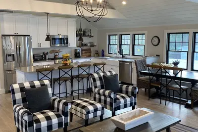Image de Charming Brand New Beach House