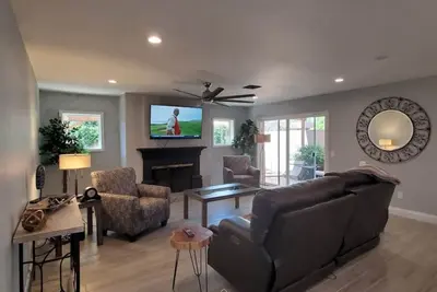 Image de Updated, Enclosed Patio, Corner Lot, Bike Trail, Pet Friendly, Family Friendly