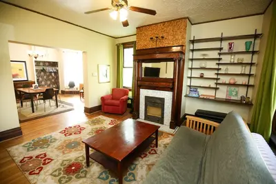 Image de Large, kid friendly, private home on a brick street, 10 mins from downtown