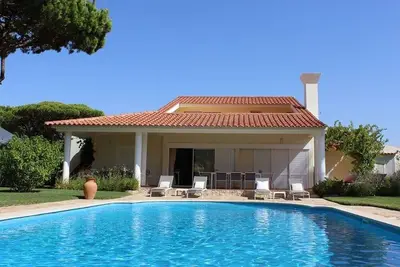 Image de Villa Quadradinhos 46q | 4 Bedrooms Located Close To The Tennis Courts | Short Stroll To The Praca | Vale Do Lobo
