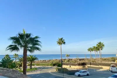Image de Fantastique maison de ville de 5 chambres en bord de mer à Marbella meilleure plage superbe vue sur la mer