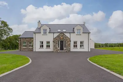 Image de Escape to the Country - Beautiful mountain views & private hot tub